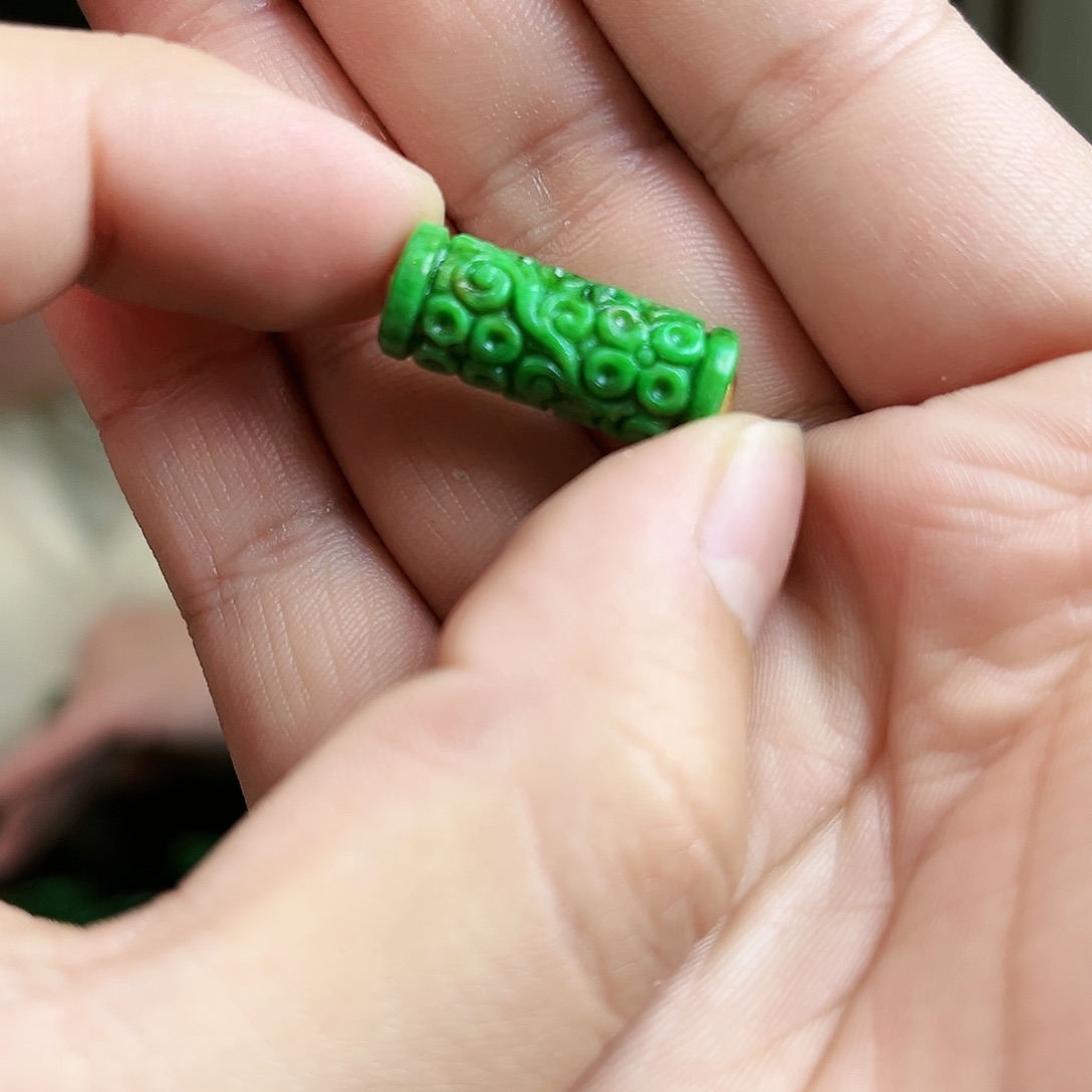 翡翠颈饰18K金镶嵌吊坠