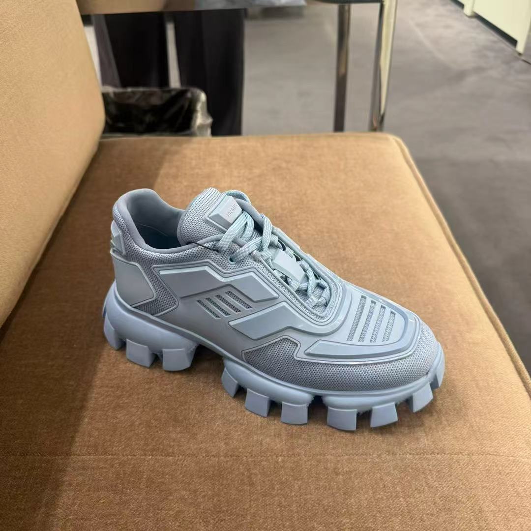 未使用 Prada/普拉达 /六六/女款雾霾蓝变形金刚休闲鞋