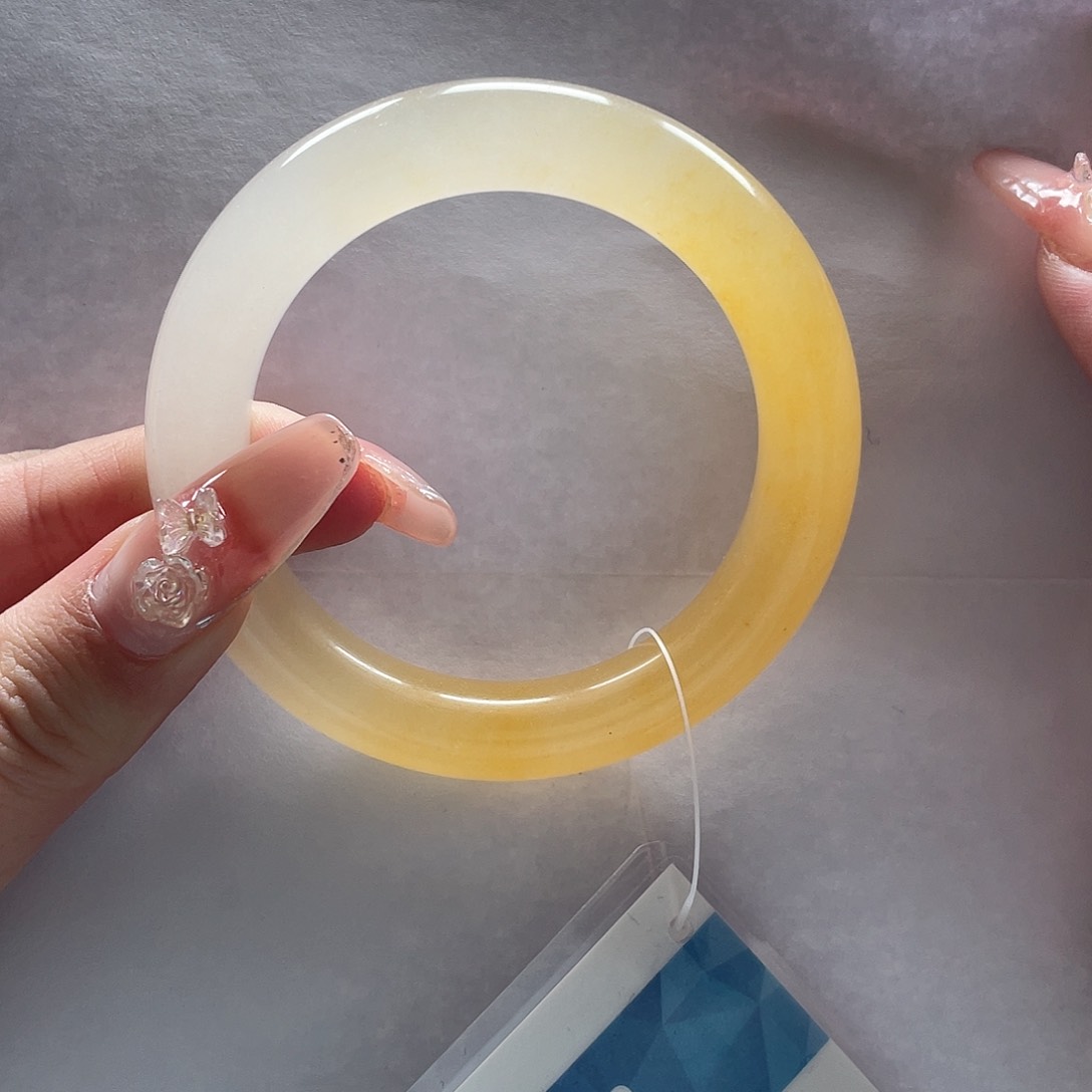 石英质玉手镯未镶嵌九九56