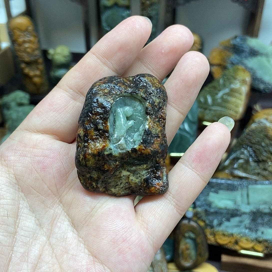 岫岩河磨玉（透闪石质玉）未镶嵌把件哆**梦
