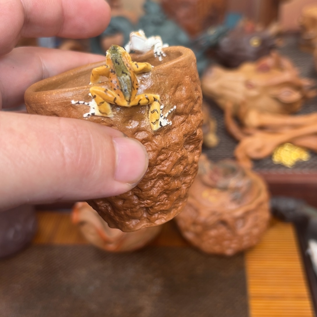 紫砂茶杯花***沫青蛙好吧那你将计就计