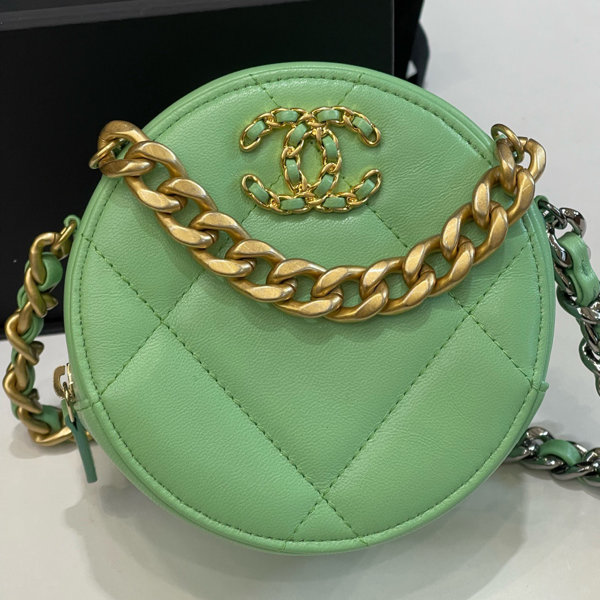 99新 Chanel/香奈儿 19系列 圆饼斜挎包 20s 牛油果绿 全套