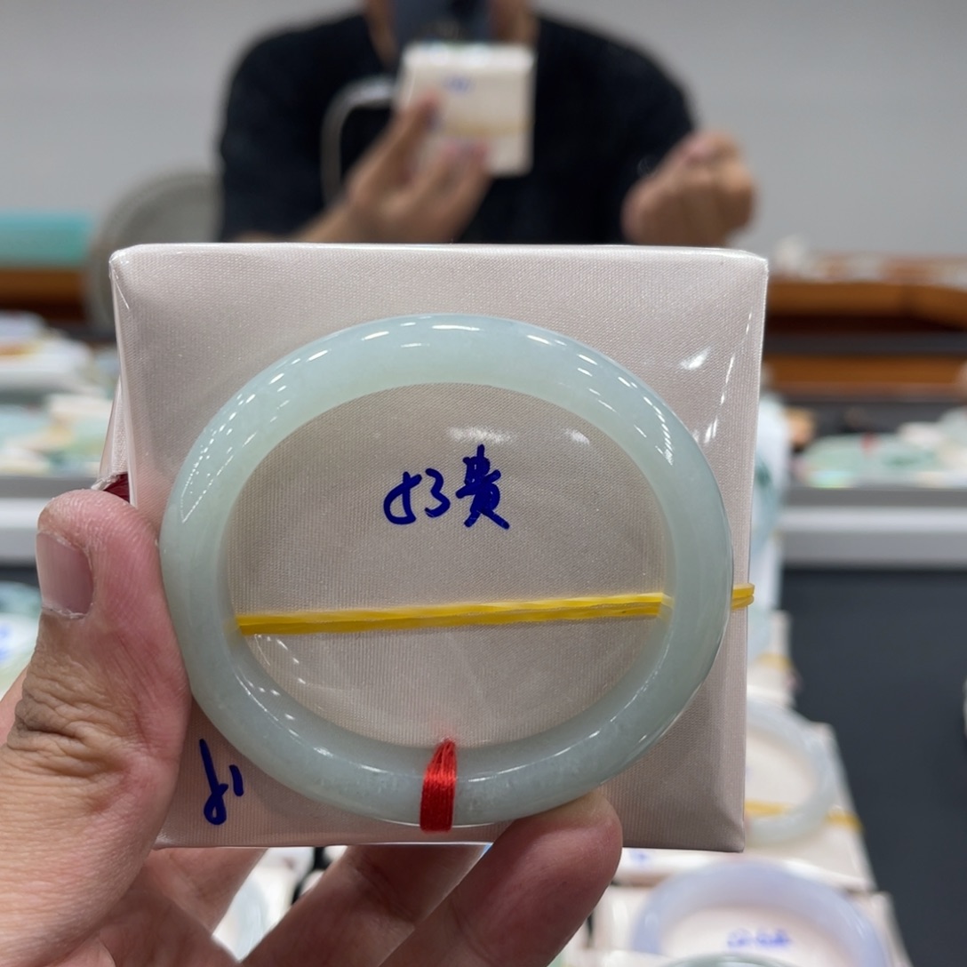 翡翠未镶嵌手镯缅甸翡翠