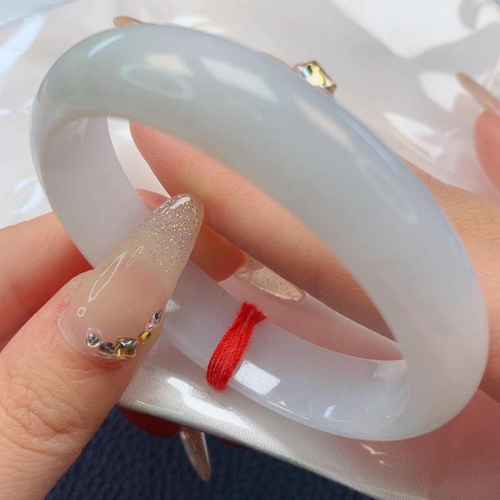 【闪购商品】翡翠手镯未镶嵌54+贵妃