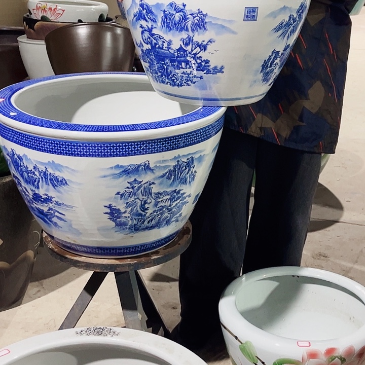 景德镇陶瓷鱼缸艺术直径52厘米