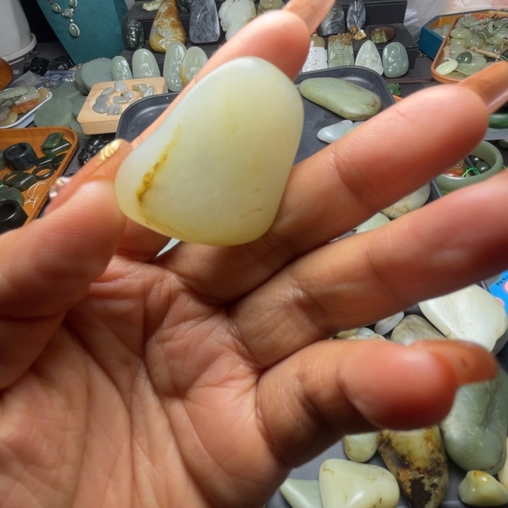土***啊和田玉未镶嵌珠宝半成品