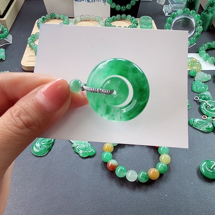 石英质玉吊坠(不含链)未镶嵌