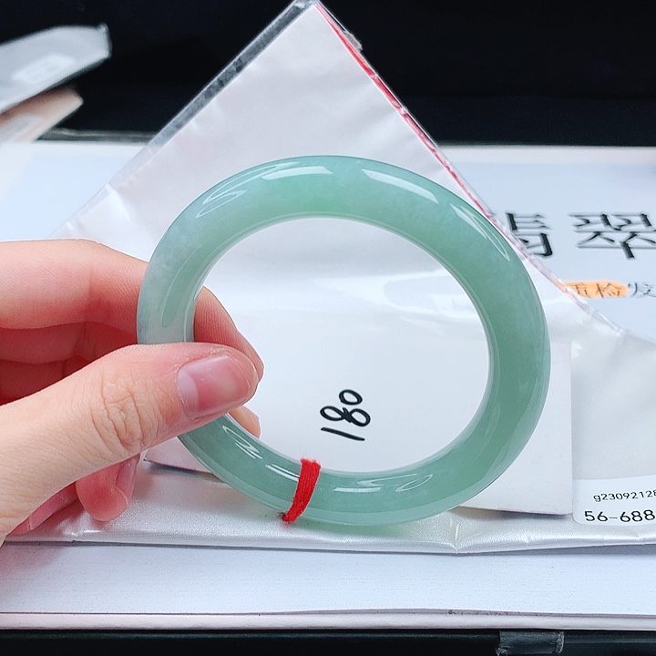 翡翠手镯（圆镯）未镶嵌缅甸天然a货手镯56