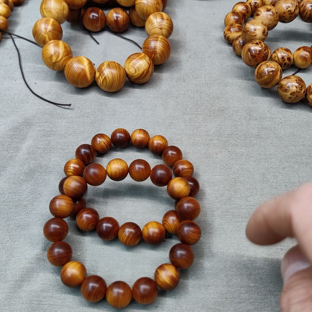 1.2黑油陈华料一条。。。