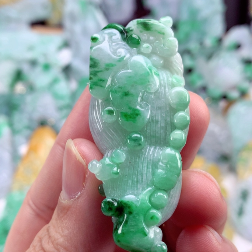 【闪购商品】翡翠吊坠(不含链)未镶嵌