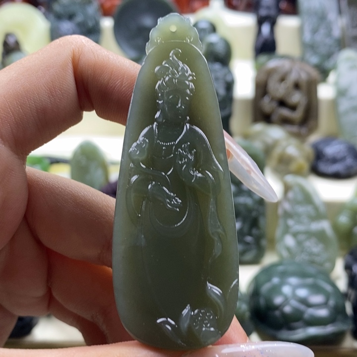 和田玉颈饰未镶嵌