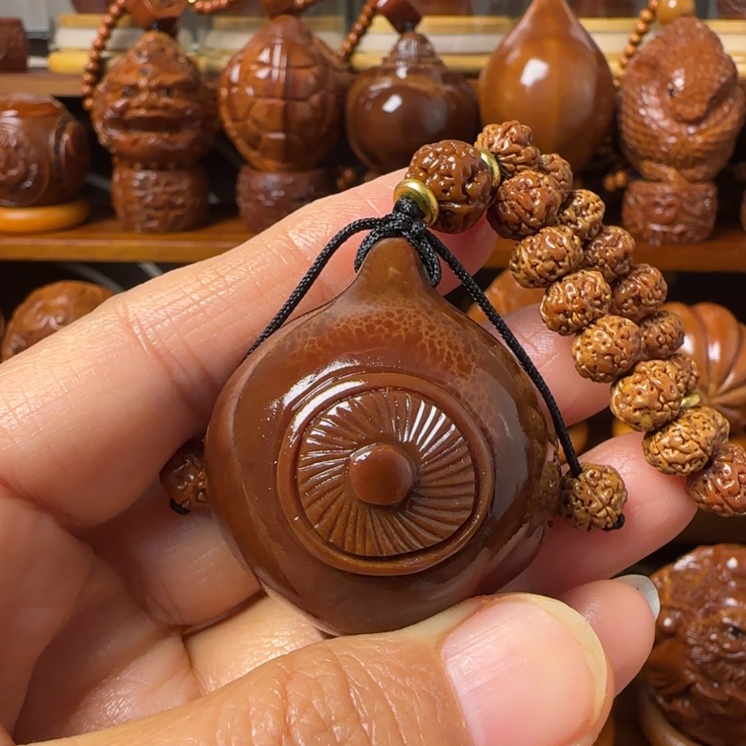 *****橄榄核把件玉华把把壶手把件