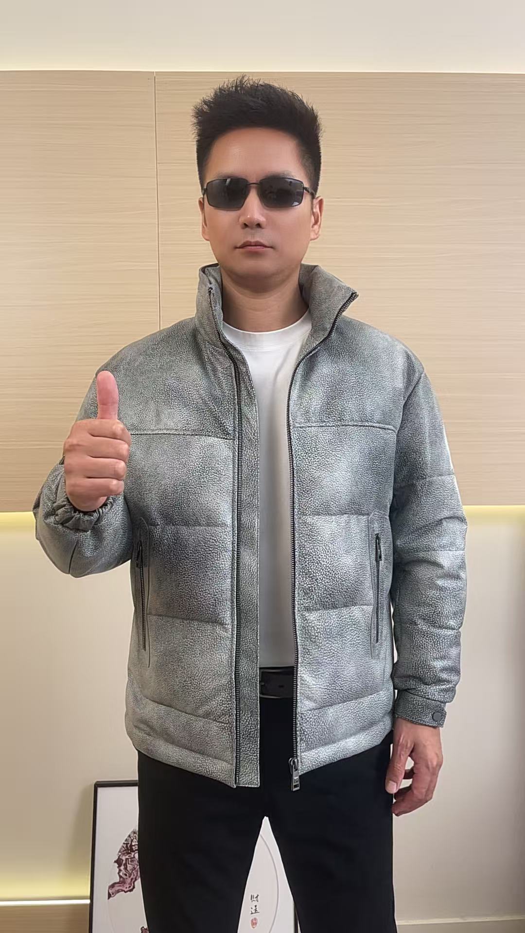 男款百搭真皮羽绒立领宽松型短款休闲保暖潮流时尚加绒冬款