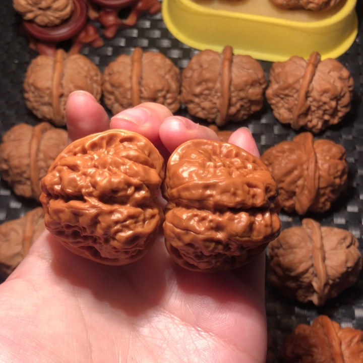 丁***满文玩核桃把件蛤蟆