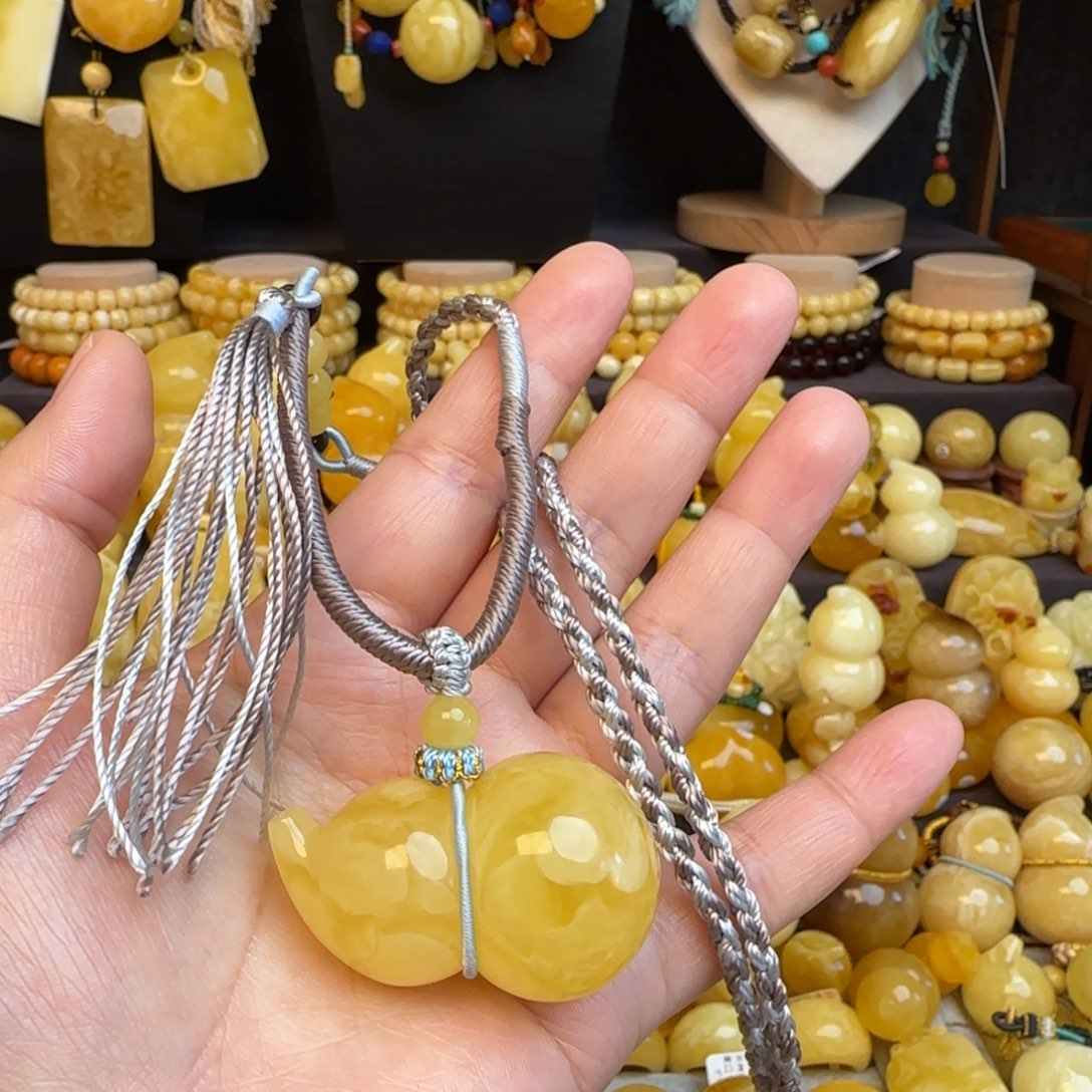 琥珀未镶嵌套链天然溶洞妖花蜜蜡葫芦吊坠