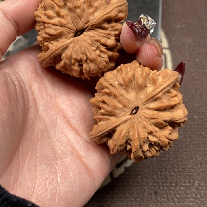 文玩核桃吊坠官帽微修尖