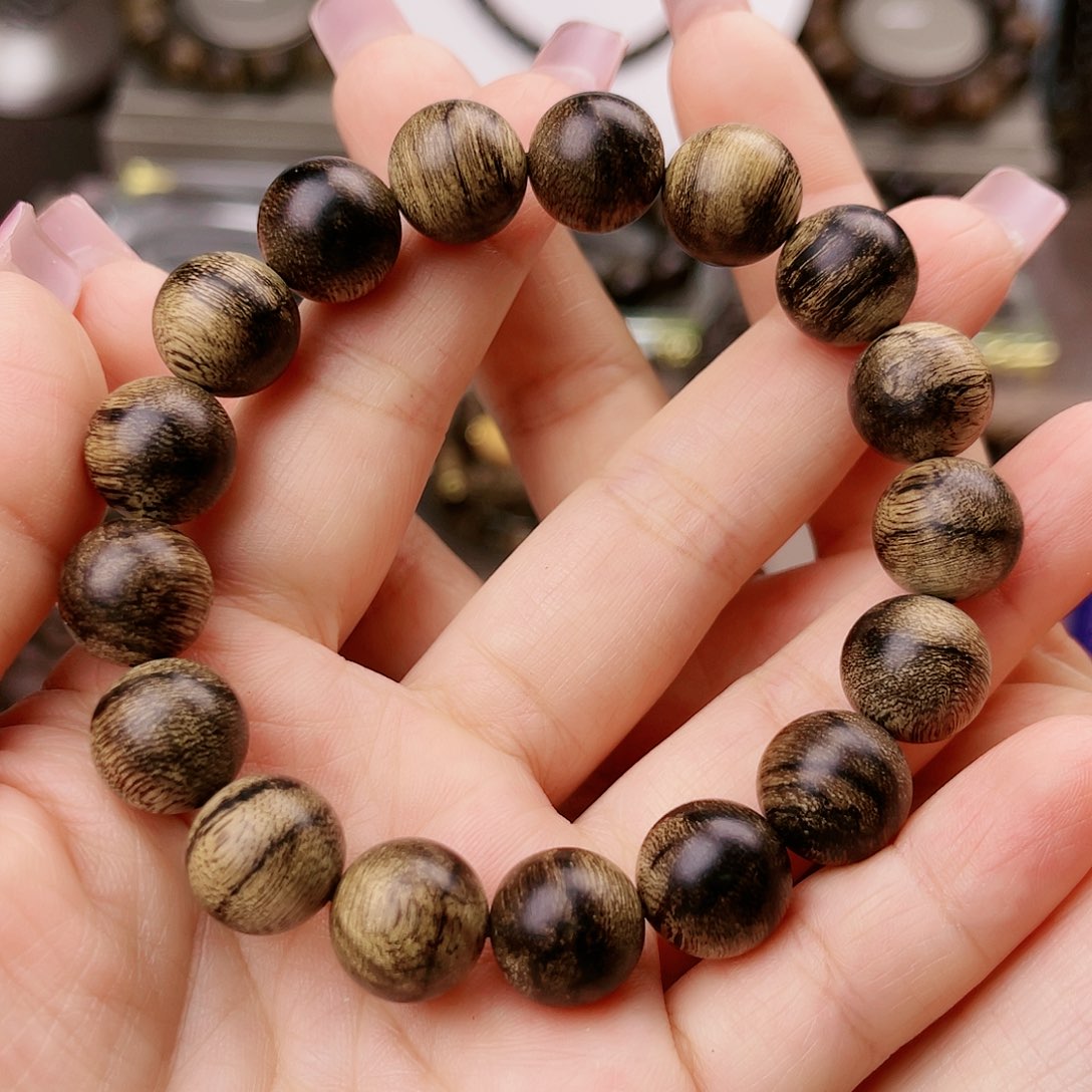 沉香手串桦*雪越南芽庄老白棋玉化老料满樱子瘤疤虎斑纹