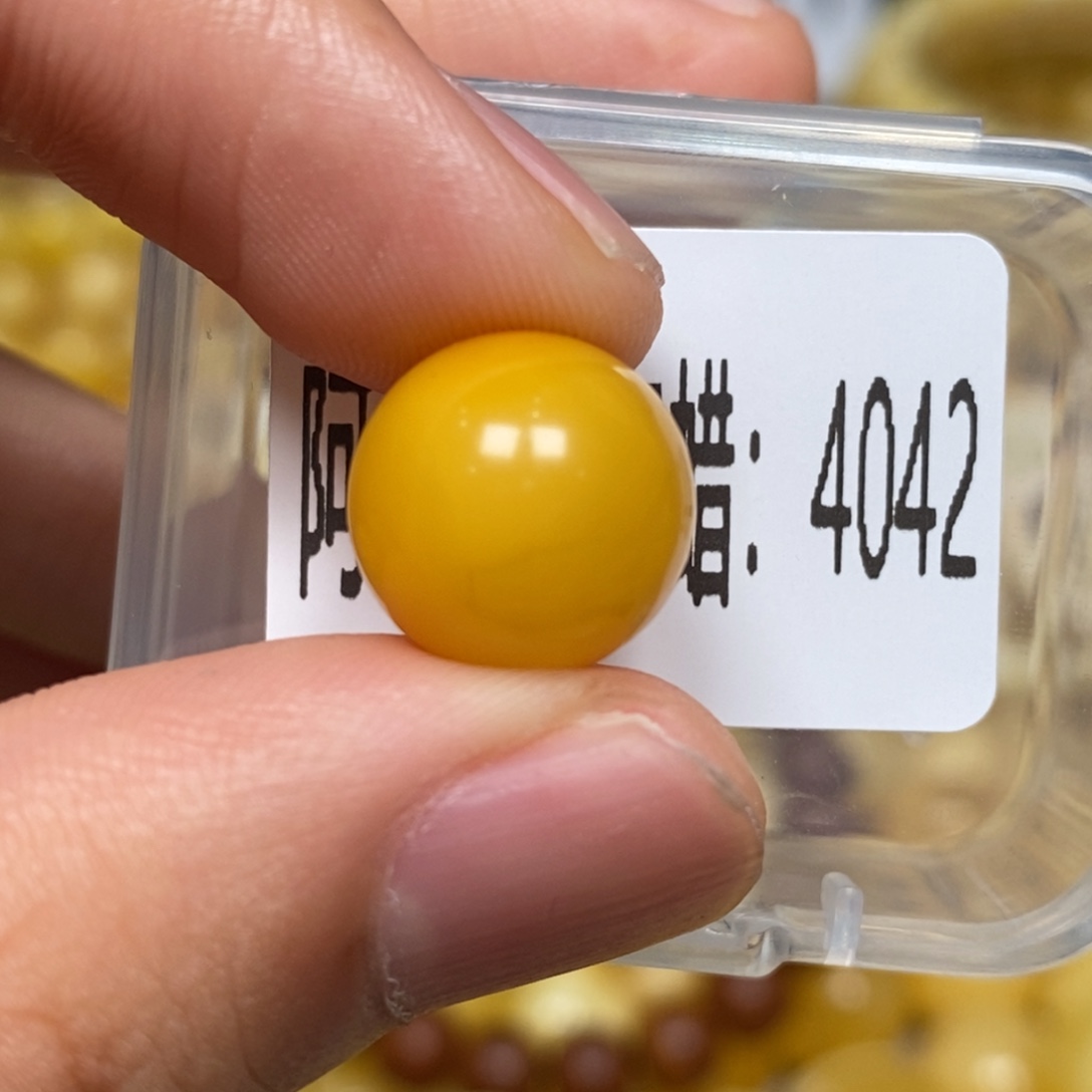 蜜蜡未镶嵌珠宝奇石4042