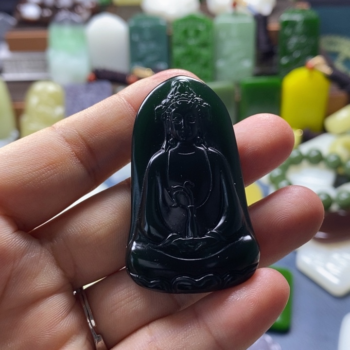 吊坠(赠链)未镶嵌和田玉