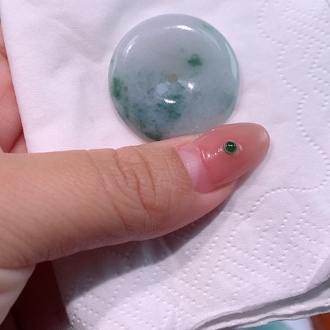 颈饰未镶嵌翡翠平安扣
