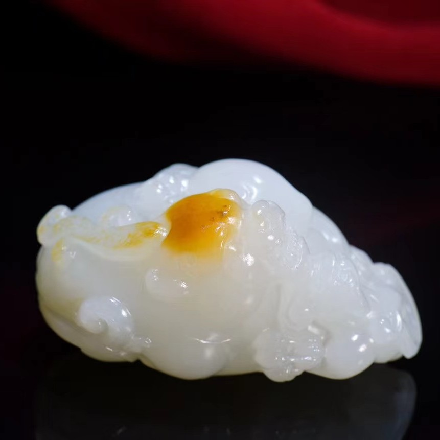 天然新疆和田玉鸿运当头母子貔貅玉石挂件 纯手工雕刻 