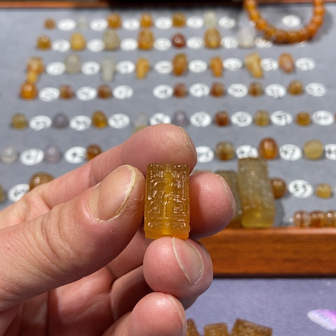 海***、玛瑙/玉髓合金颈饰勒子