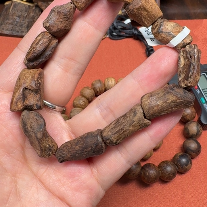 大叶紫檀（黑酸枝木类）