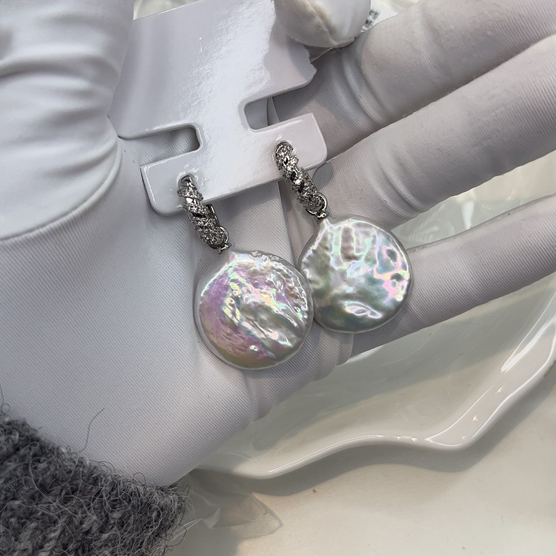 淡水珍珠合金耳饰