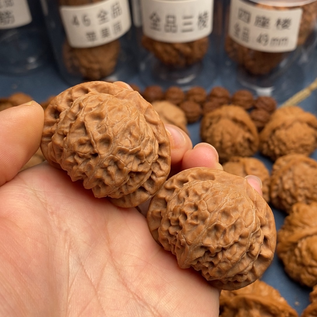 文玩核桃把件全品宫灯