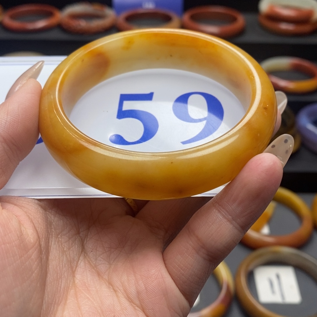 石英质玉（黄龙玉）手镯未镶嵌