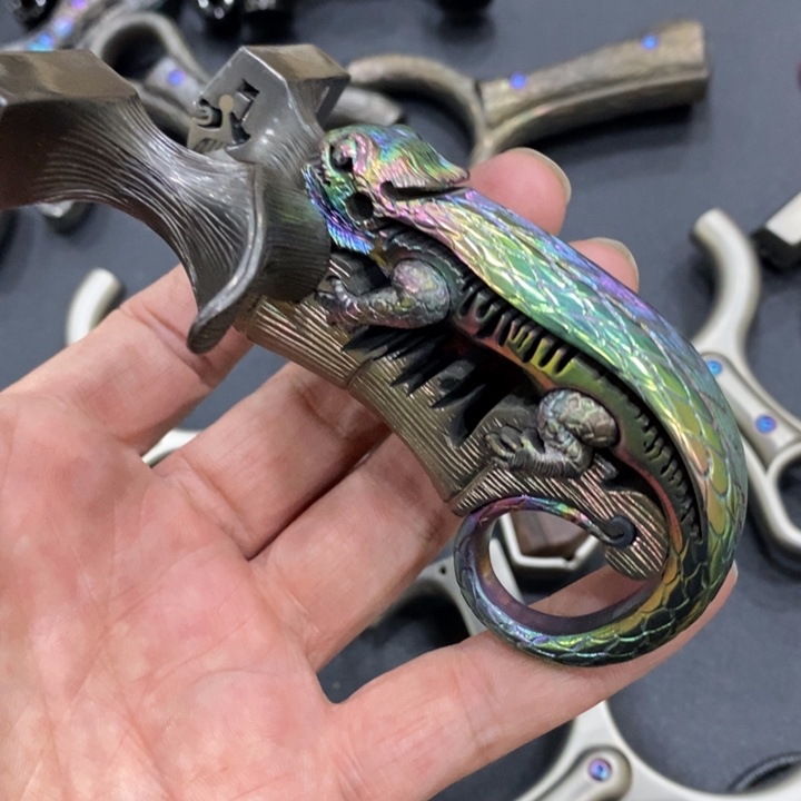 想***飘00987号雕刻变色龙