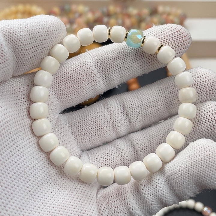 白玉菩提吊坠卡7.5白玉菩提通货