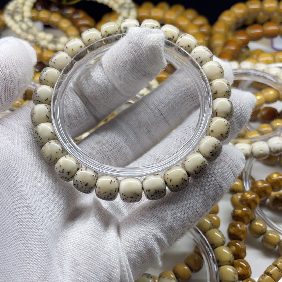 M***林星月菩提吊坠冰润9✖️8河豚小细星