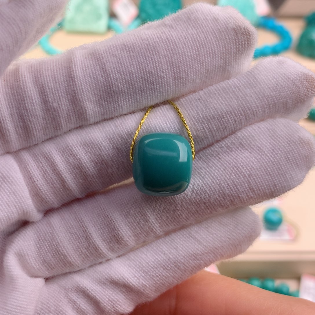 绿松石珠宝奇石未镶嵌14.1*13mm