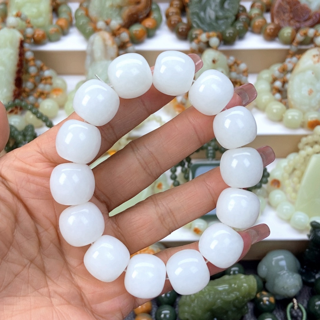 透闪石质玉手串未镶嵌