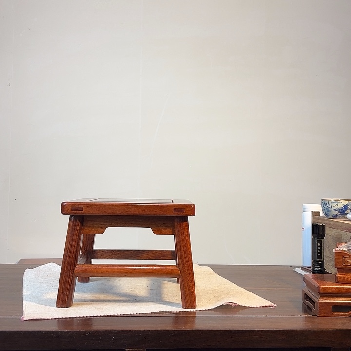 霞***峰木实木20高君子凳微瑕