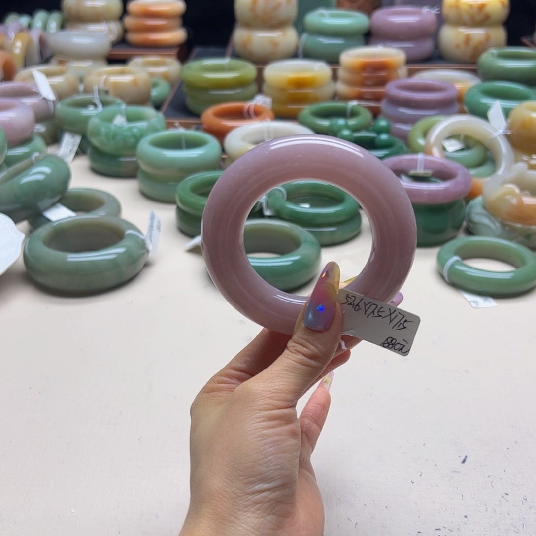 石英岩玉手镯未镶嵌7****2