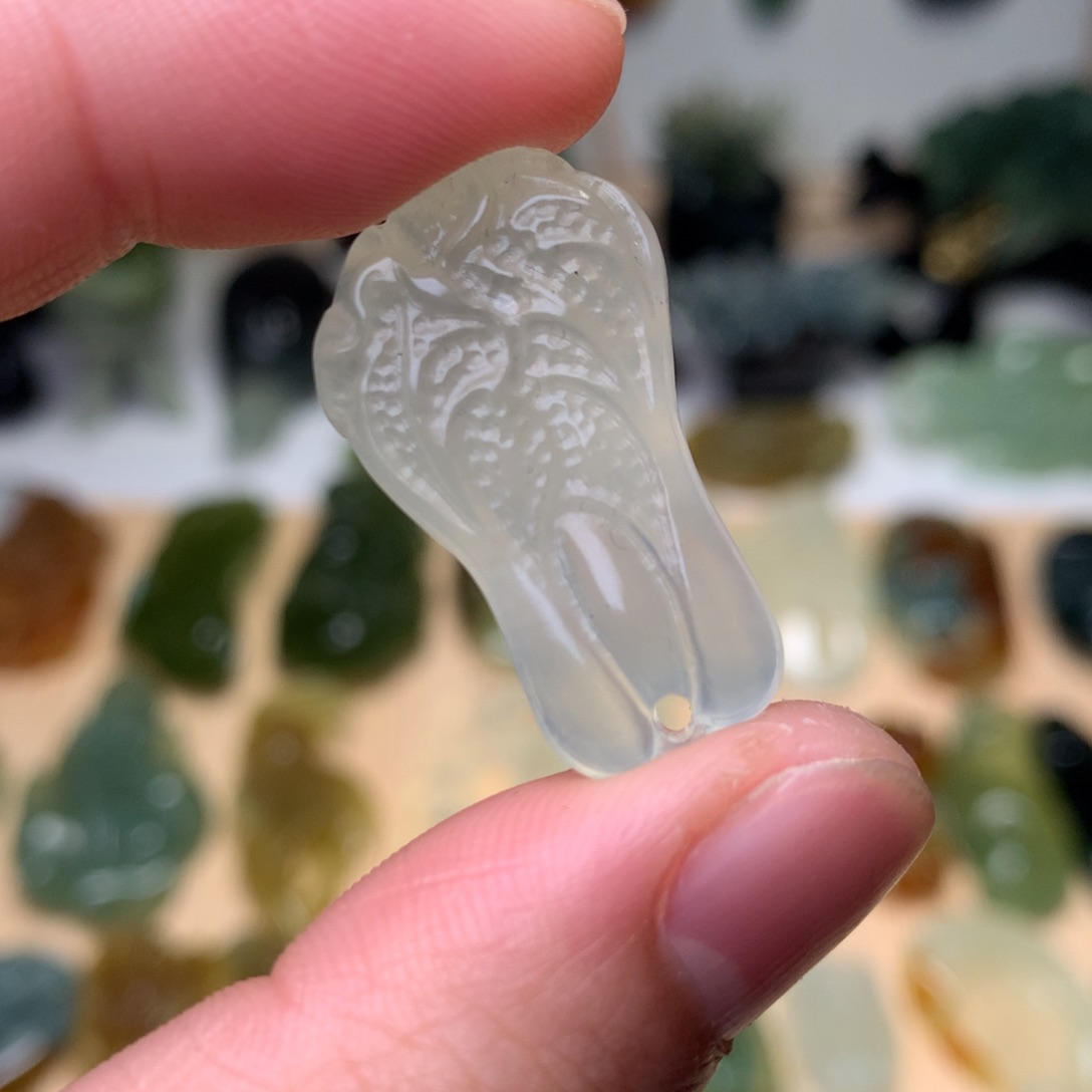 岫玉挂件白菜未镶嵌