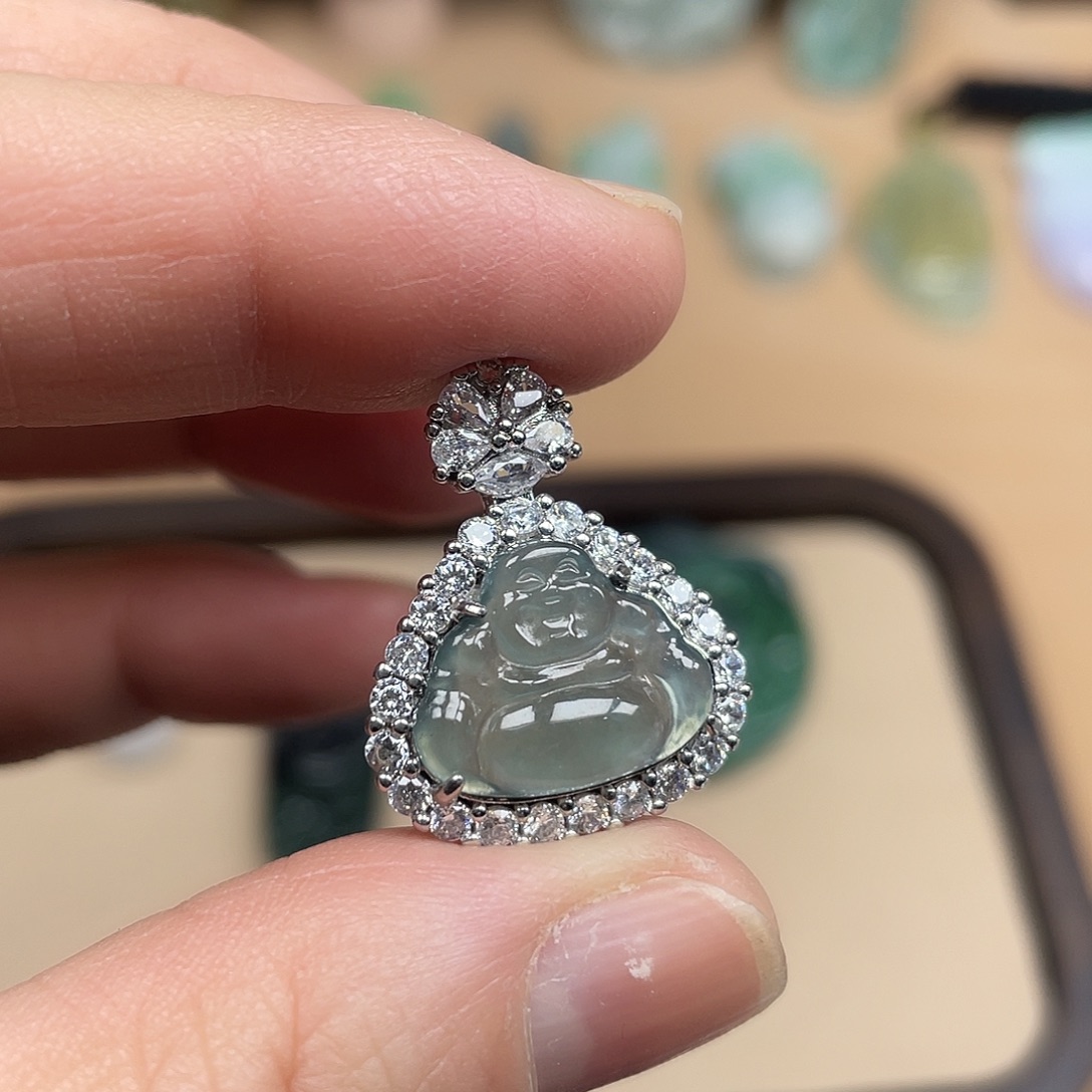 孑***理翡翠合金颈饰佛公