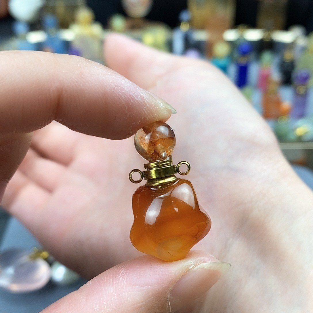 查罗石颈饰合金天然