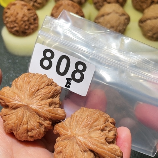 发***啦文玩核桃把件磨盘40