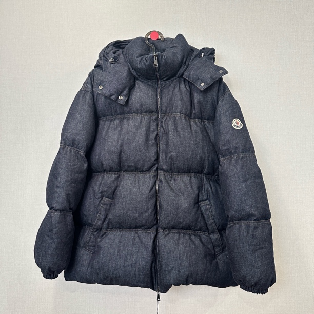 99新 MONCLER 牛仔布羽绒服 尺码：3  11653