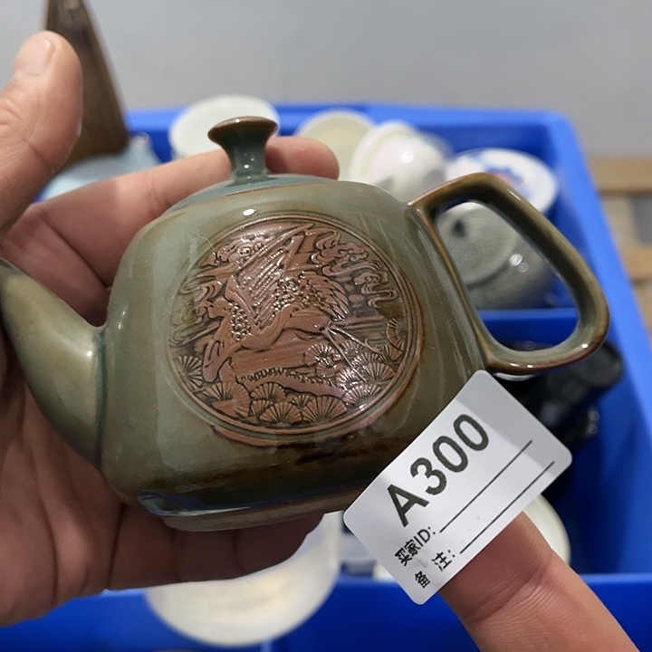 瓷片默认微瑕瓷器、茶具、壶、摆件，介意勿拍 