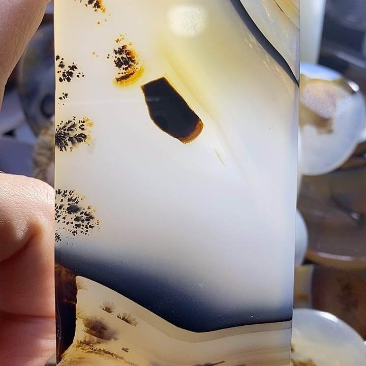 未镶嵌颈饰玛瑙/玉髓名*