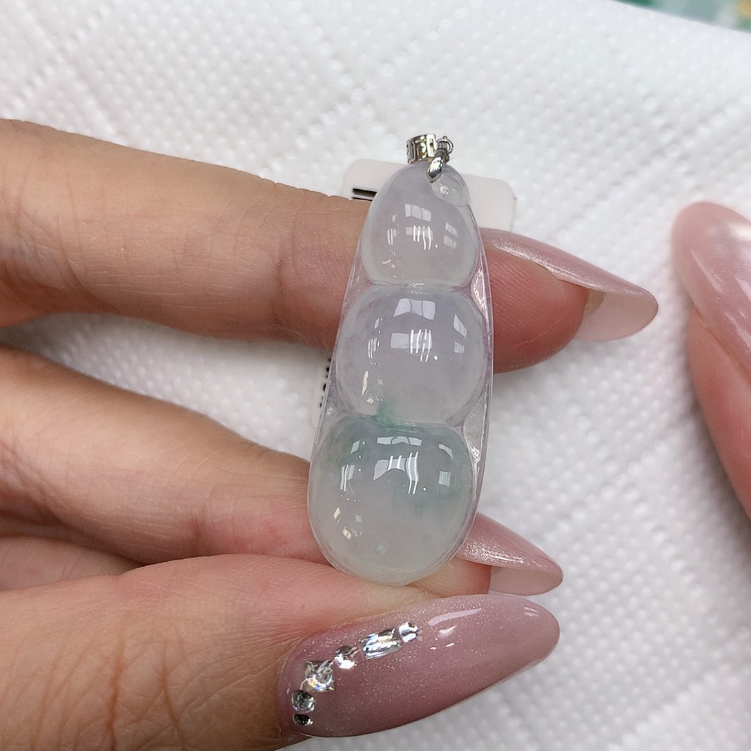 颈饰18K金镶嵌翡翠