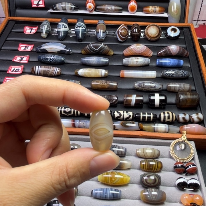 玛瑙/玉髓未镶嵌颈饰