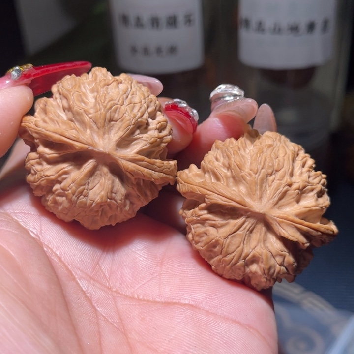 桃核把件            41.5苹果