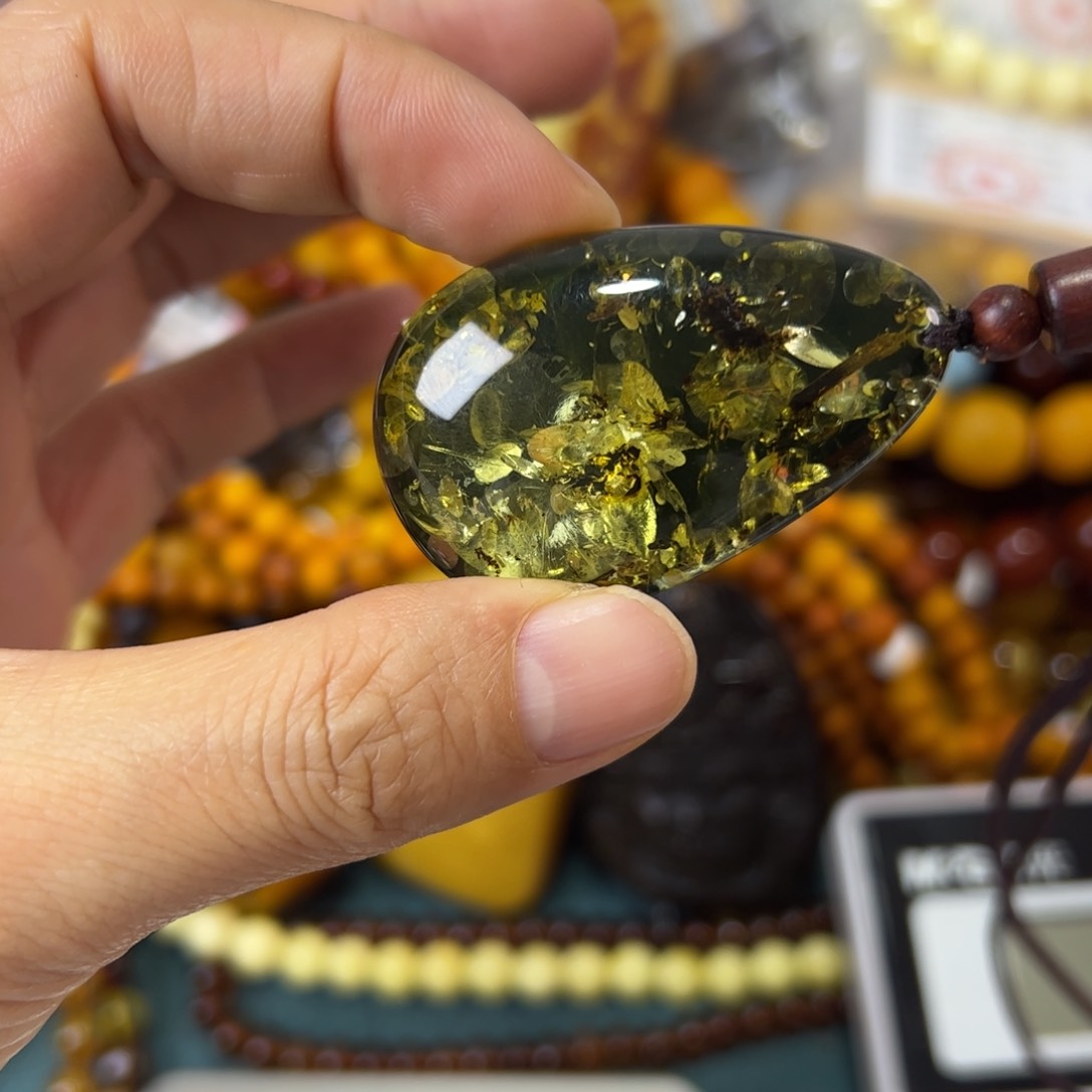 未镶嵌琥珀珠宝奇石132