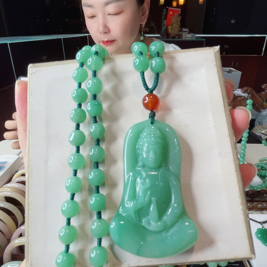 密玉（石英质玉）未镶嵌颈饰