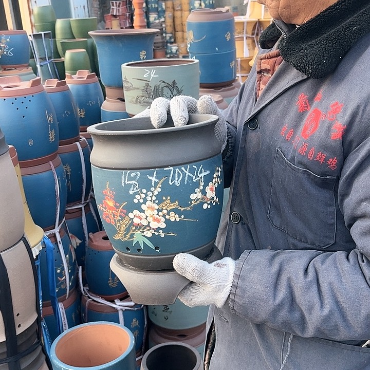 紫砂紫砂花盆和花盆之间